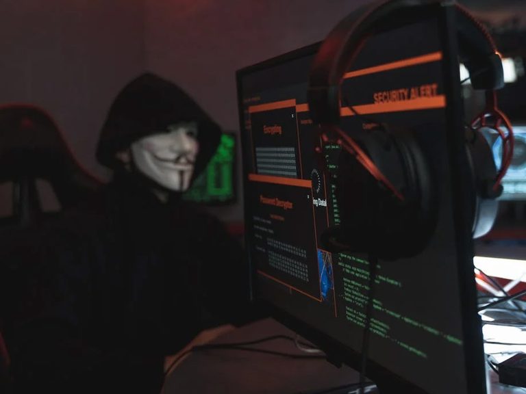 Benefits-of-using-AI-in-Cybersecurity_-768x576